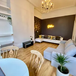 Apartment Great Central By The Sea